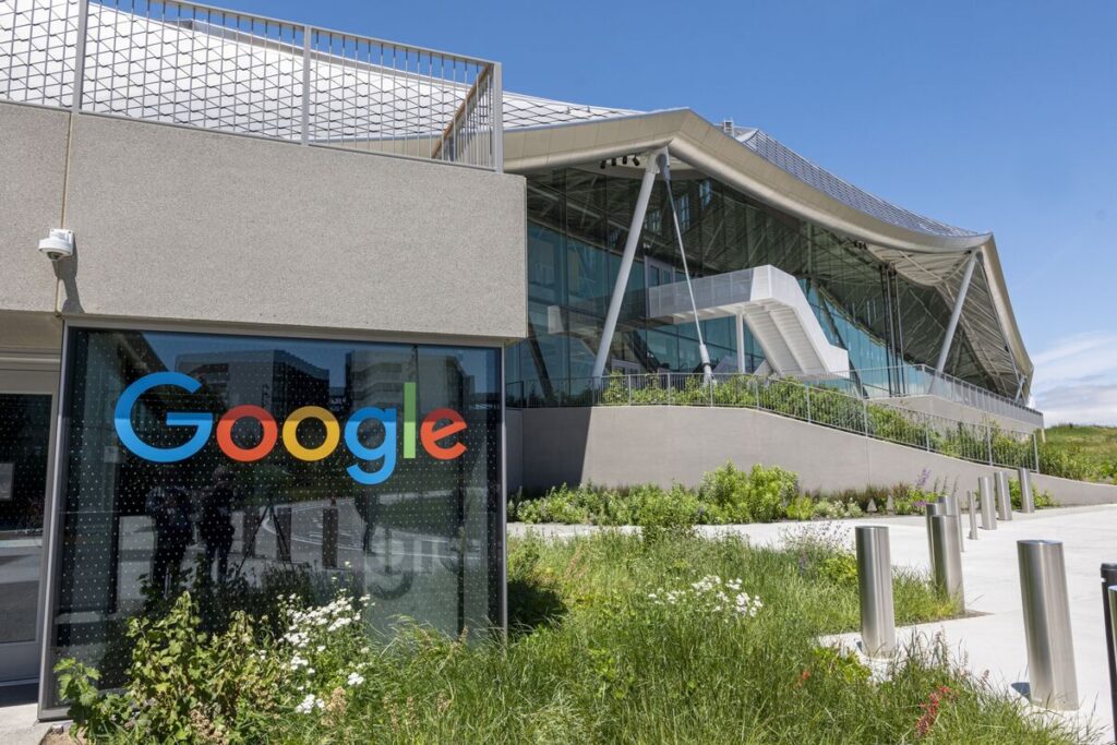 Google's Bay View campus in Mountain View, California.jpg