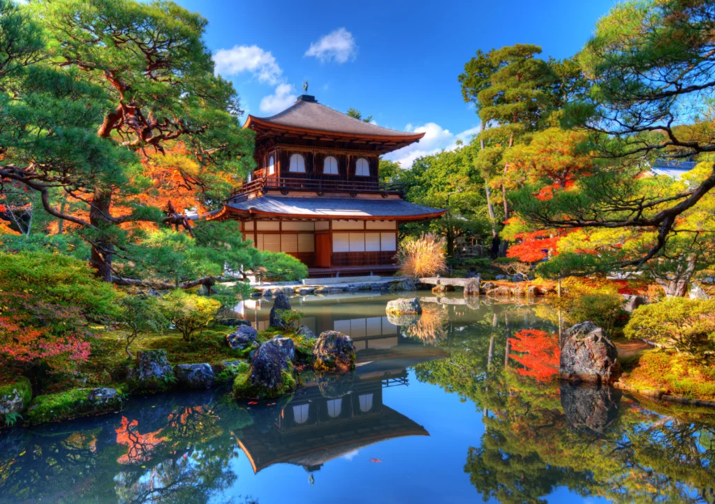 Temple-of-the-Silver-Pavillion-Alamy-kyto-japan.jpg